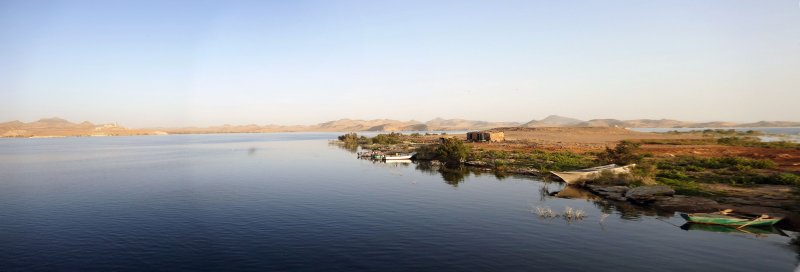 (Le lac Nasser près de la Nouvelle Seboua)<br /><i><p>Cliquez la photo pour l’agrandir</p></i>